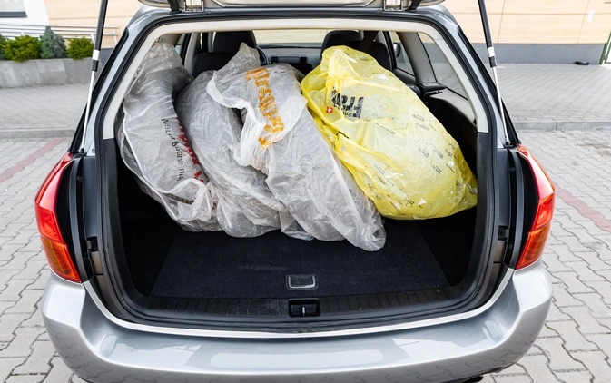 Subaru Outback cena 21900 przebieg: 208000, rok produkcji 2006 z Radom małe 704